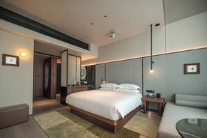 ラグジュアリー ダブルルーム シティビュー