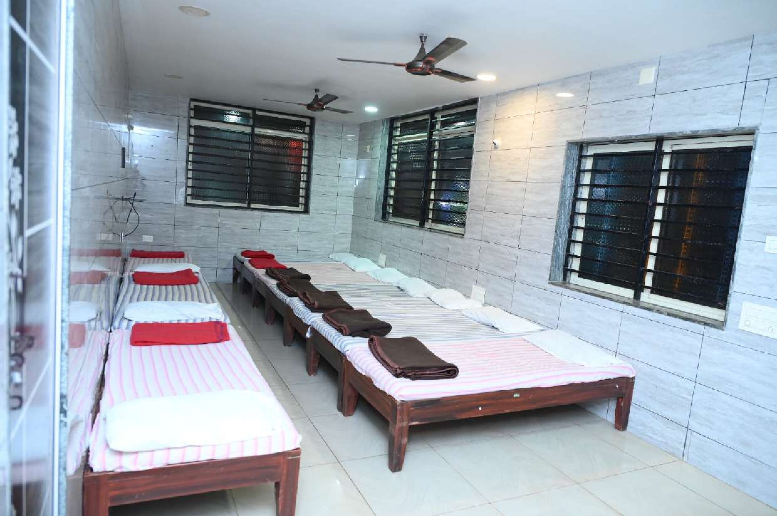 Grand Shared Dormitory