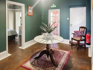 5 bedrooms, free WiFi - 5 bedroom accommodation in Perranporth (Perranporth)