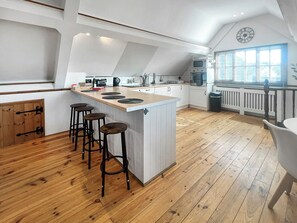 Høy barnestol