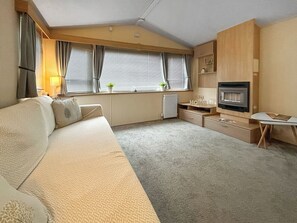 Living area - 2 bedroom accommodation in Forfar (Forfar)