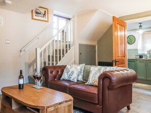 TV - Barton Court Cottage (Cirencester)