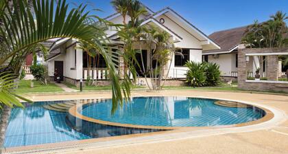 3-Bedroom Villa at Safir Village, Ban Phe, Rayong