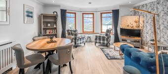 Flat 7, Canalside Apartments