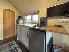 Private kitchen - Countryside glamping pod with private hot tub, double bed and sofa bed. (Newton Stewart)