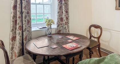 2 bedroom accommodation in Lochside