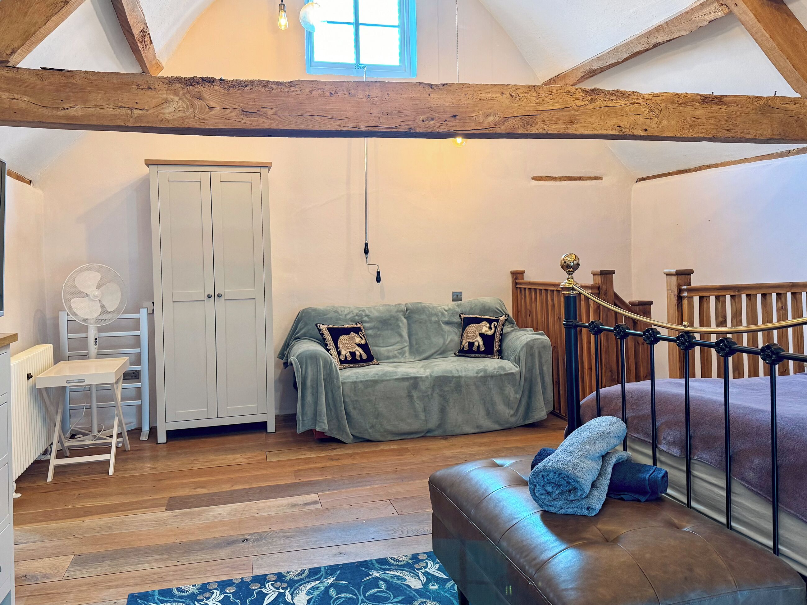 1 Bedroom Accommodation In Blunsdon - Swindon