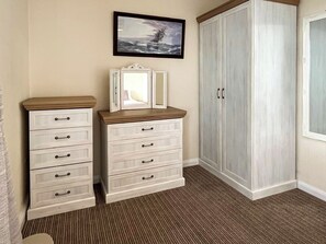 Interior - 3 bedroom accommodation in Trerulefoot (Trerulefoot)