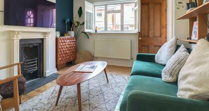 1 bedroom accommodation in All Surrey