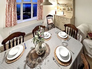 Dining - 3 bedroom accommodation in Langton by Wragby (Langton by Wragby)