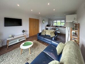 Living area - Fern Lodge - UK51604 (Sunset Lakes)