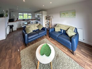 Living area - Fern Lodge - UK51604 (Sunset Lakes)