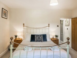 2 bedrooms, WiFi (free)
