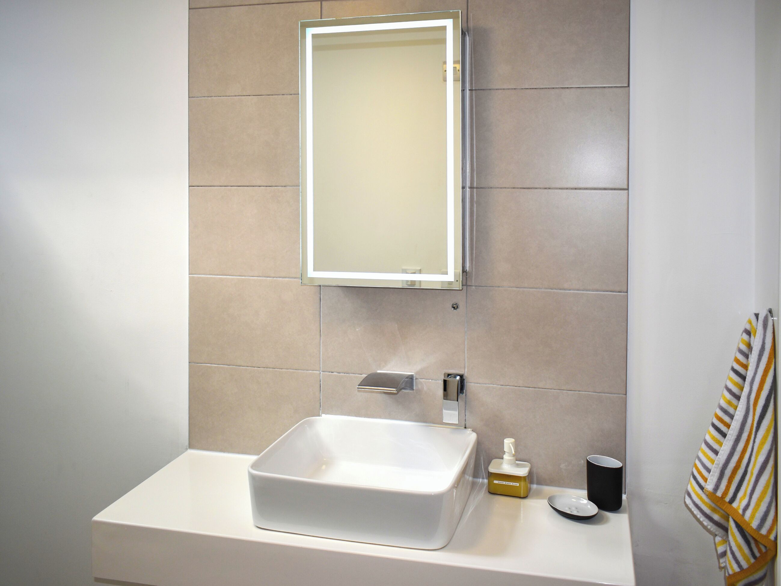 Bathroom | Bumble Bee - Honeyhill Farm Holiday Retreats, Tytherleigh, near Axminster