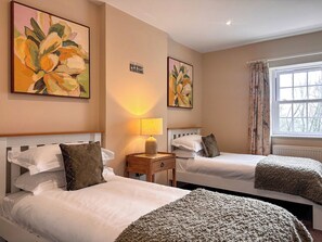 Twin bedroom | Saddle RoomGhyll Cottage, Leyburn - Ghyll Cottage - UK51667 (Leyburn)
