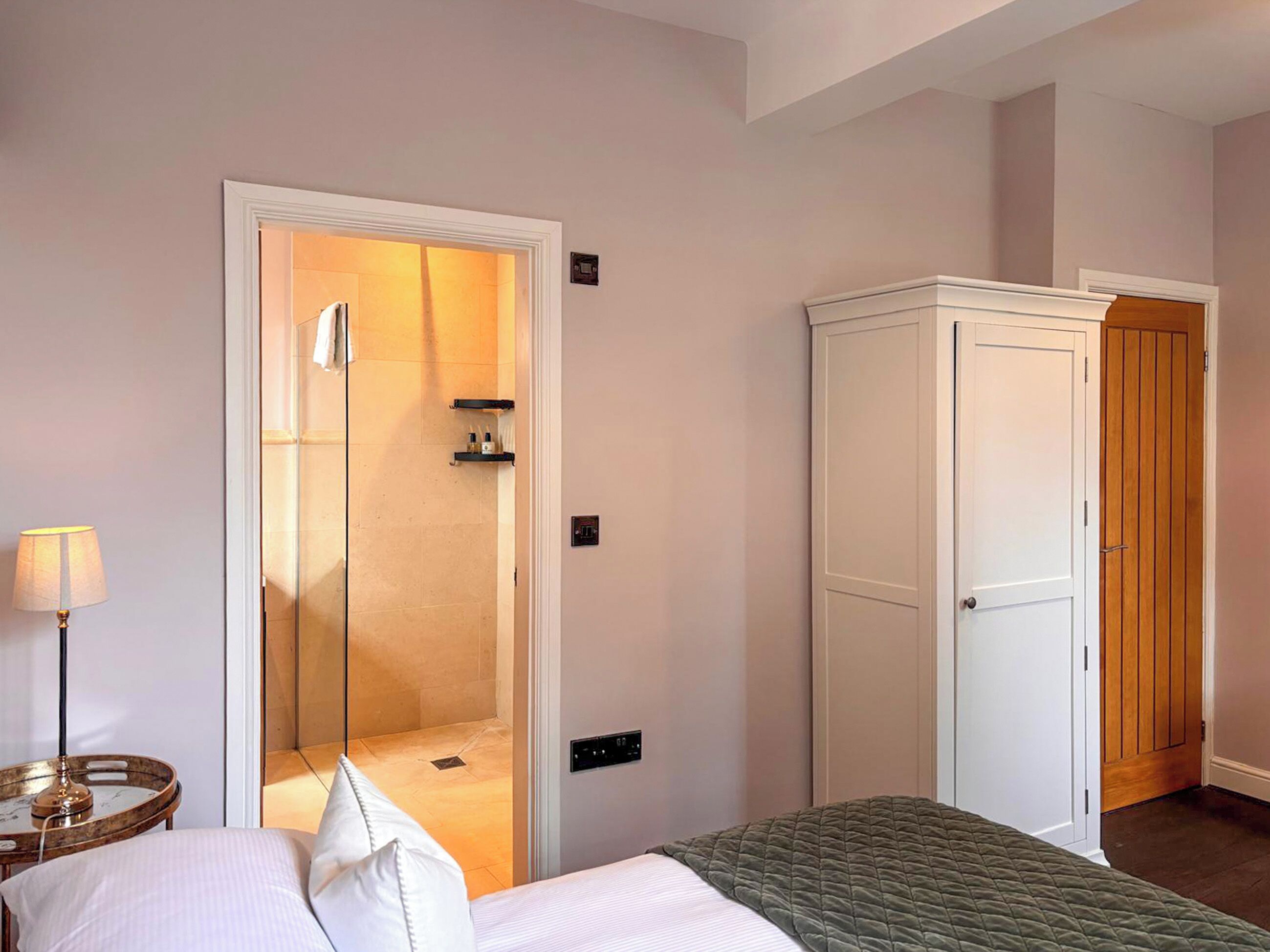 5 habitaciones y wifi gratis 