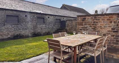 Stable Cottage - UK51669