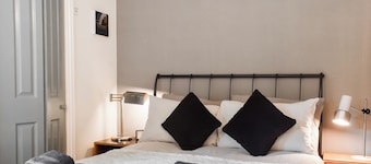 Ground Floor apartment located in the centre of Hayfield.