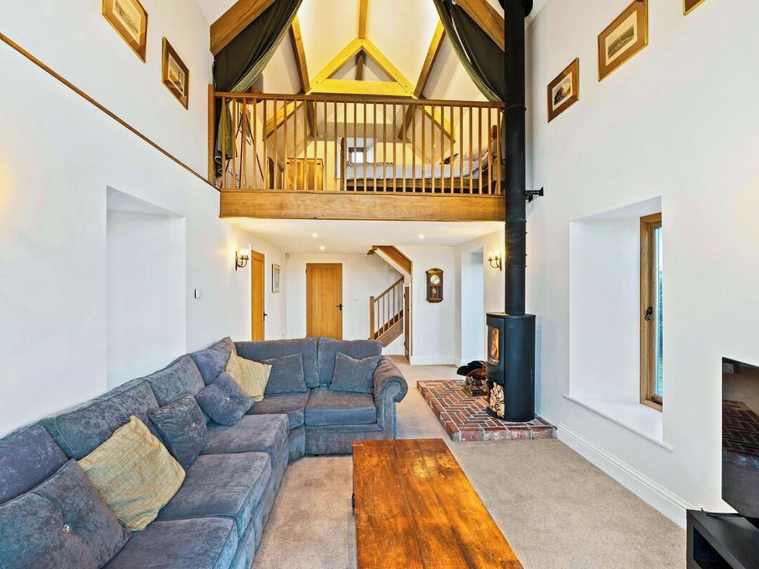 5 Bedroom Accommodation In Shepton Mallet - Wiltshire