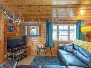TV - 2 bedroom accommodation in Trawsfynydd (Trawsfynydd)