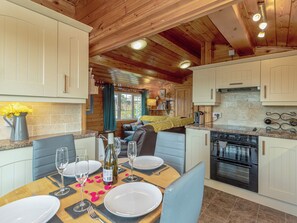 Dishwasher - 2 bedroom accommodation in Trawsfynydd (Trawsfynydd)