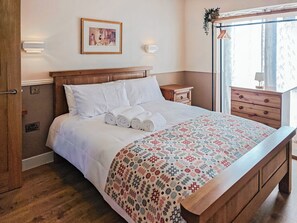 2 bedrooms, free WiFi - 2 bedroom accommodation in Llanarth, near New Quay (Llanarth, near New Quay)