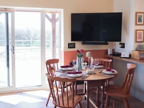 Dining - 2 bedroom accommodation in Llanarth, near New Quay (Llanarth, near New Quay)