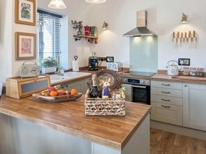 Dishwasher, high chair - 2 bedroom accommodation in Llanarth, near New Quay (Llanarth, near New Quay)