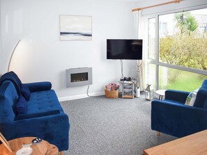 TV - 2 bedroom accommodation in Woolacombe (Woolacombe)