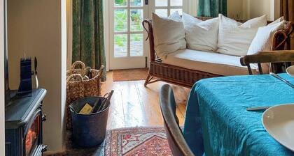 3 bedroom accommodation in Glastonbury