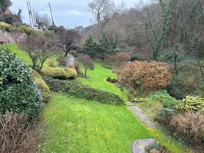 Property grounds - 3 bedroom accommodation in Portloe (Portloe)