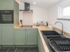 Private kitchen - 1 bedroom accommodation in St Buryan (St Buryan)