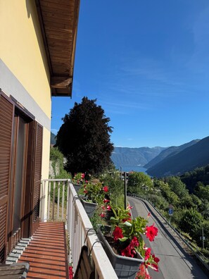 Family Apartment | Property grounds - Casa Adri (Molina)