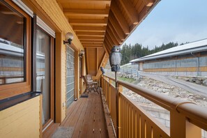 Terrace/patio - Bühlhof Waldau - Holiday Apartment Wiesenblick, HTG-Card, 2 Balconies, Play Barn, Ski Lift, BBQ (Titisee-Neustadt)