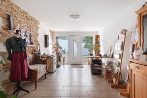 Lobby - Bühlhof Waldau - Holiday Apartment Wiesenblick, HTG-Card, 2 Balconies, Play Barn, Ski Lift, BBQ (Titisee-Neustadt)