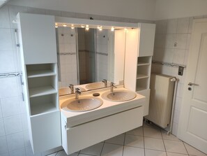 Bathroom - Vacation apartment/apartment for 4 guests with 115m² in Nordstrand (312398) (Nordstrand)