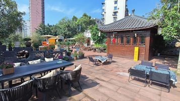 Khu ẩm thực ngoài trời