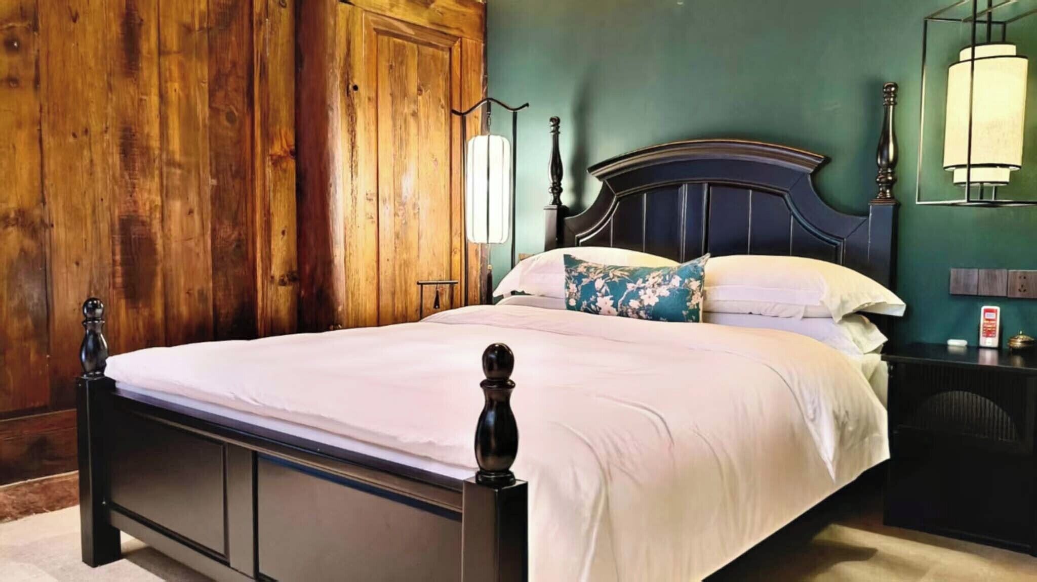 Junior Double Room, Courtyard View