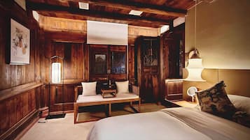 Luxury Villa, Courtyard View