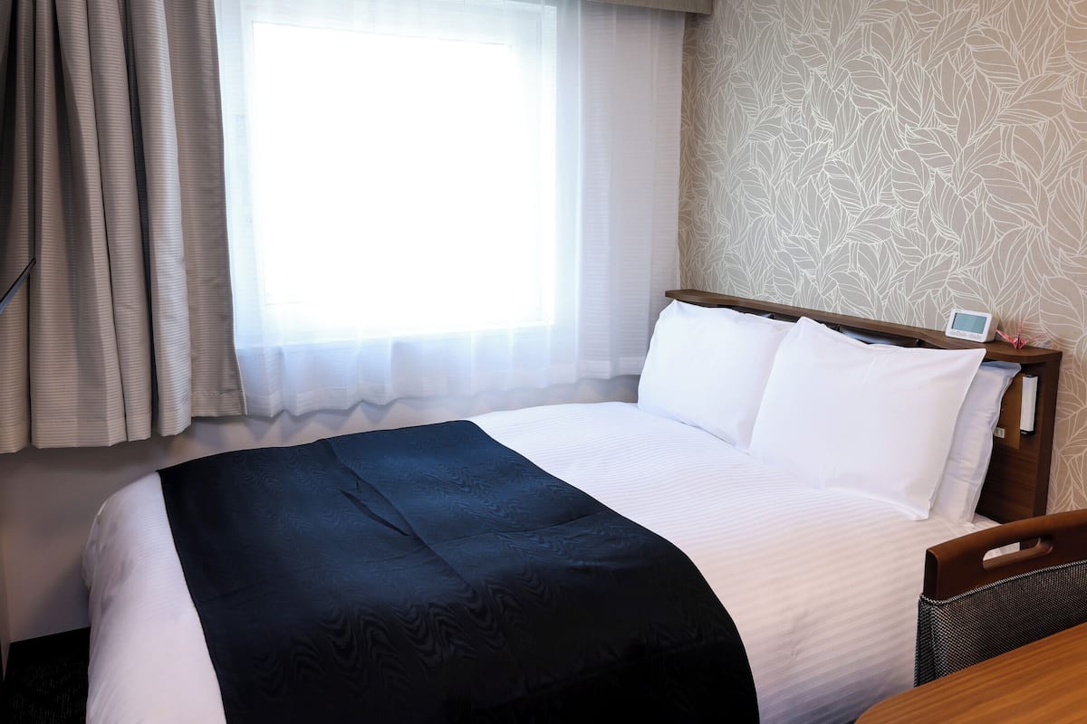 Standard Room, Non Smoking (for 2 Adults) | Premium bedding, down duvets, memory-foam beds, desk