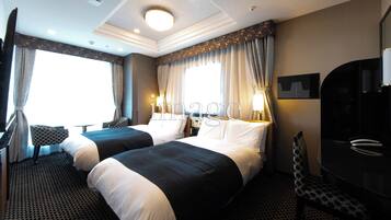 Down comforters, desk, blackout drapes, free WiFi