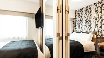Down duvets, desk, blackout curtains, free WiFi