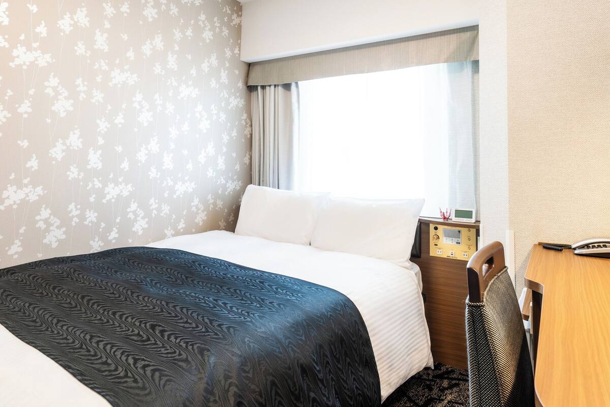 Couette en duvet d'oie, bureau, rideaux occultants, Wi-Fi gratuit