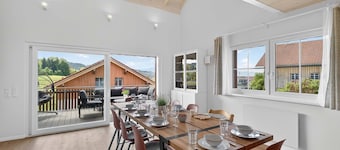 Large gallery apartment with balcony, home cinema, garden, centrally located in the Allgäu