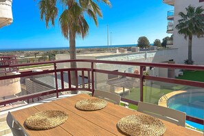 Outdoor dining - 04 Caerulea - Sea View Apartment - Daimús (Daimús)