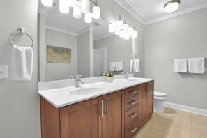 Bathroom - 2 Units w/ Free Parking • Walkable Historic District | The Juliette by AvantStay (Savannah)