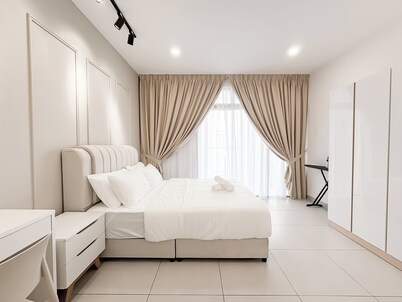Dorsett Waterfront Subang by Manhattan