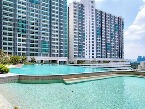 Hồ bơi