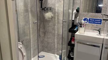 Shower, towels