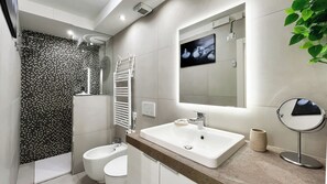 Apartment, Courtyard View | Bathroom - Sirtori Milano (Milan)